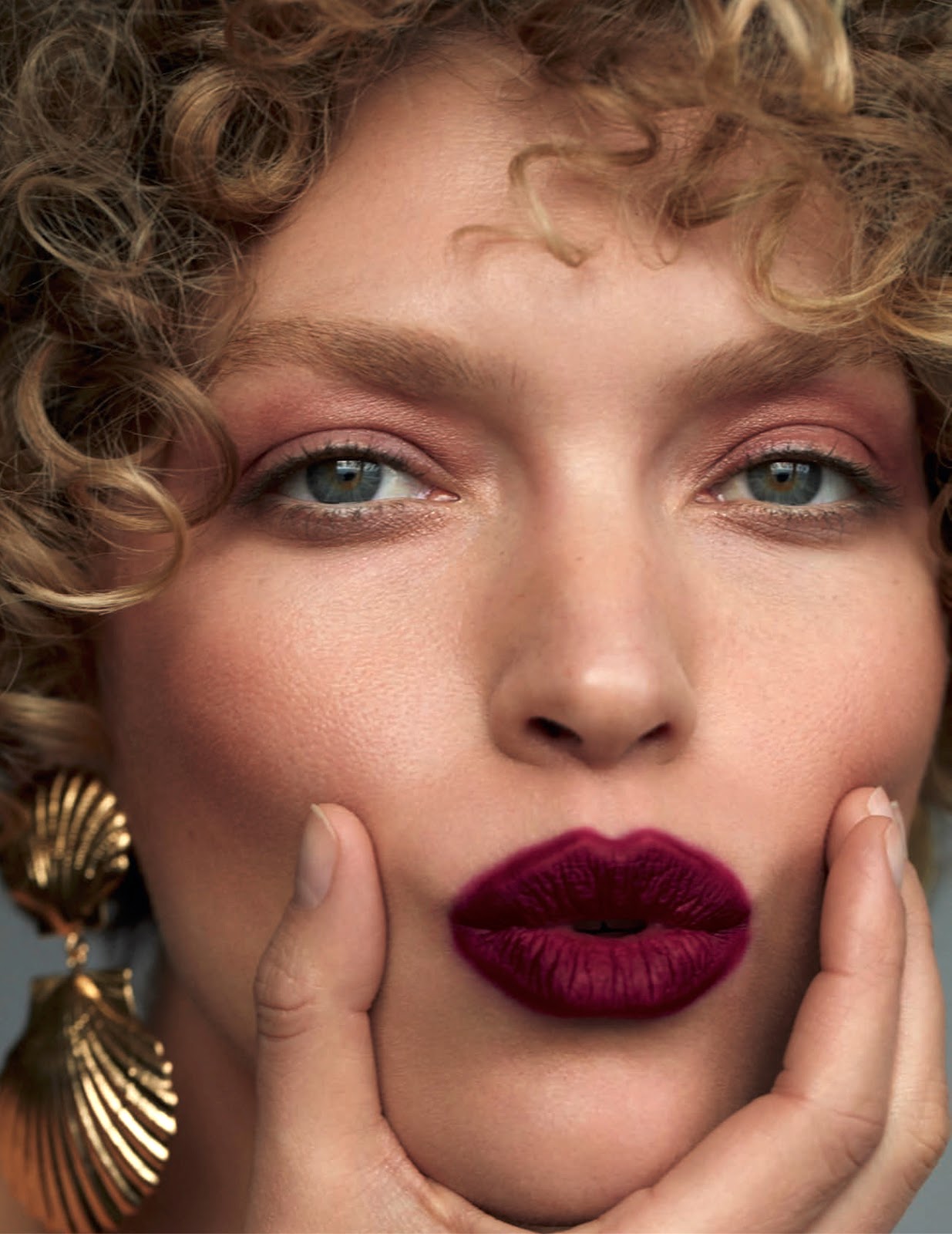 Arizona Muse in Vogue Belleza Espana April #70 2020 by Camilla Akrans
