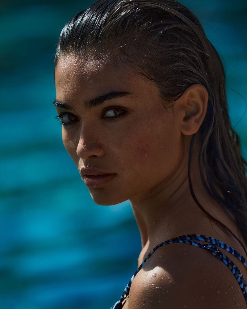 Gale sexy kelly Kelly Gale